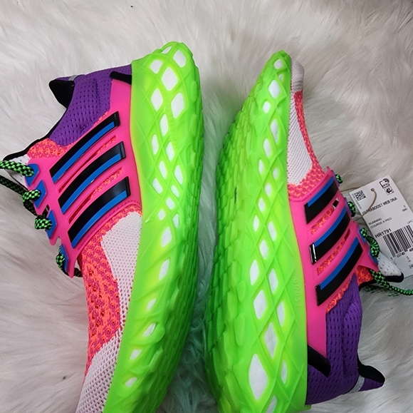 adidas Ultraboost Web DNA Women shoes brand new - Picture 4 of 9